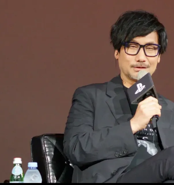 小岛秀夫与新川洋司的全球巡演活动《死亡搁浅2》发布会