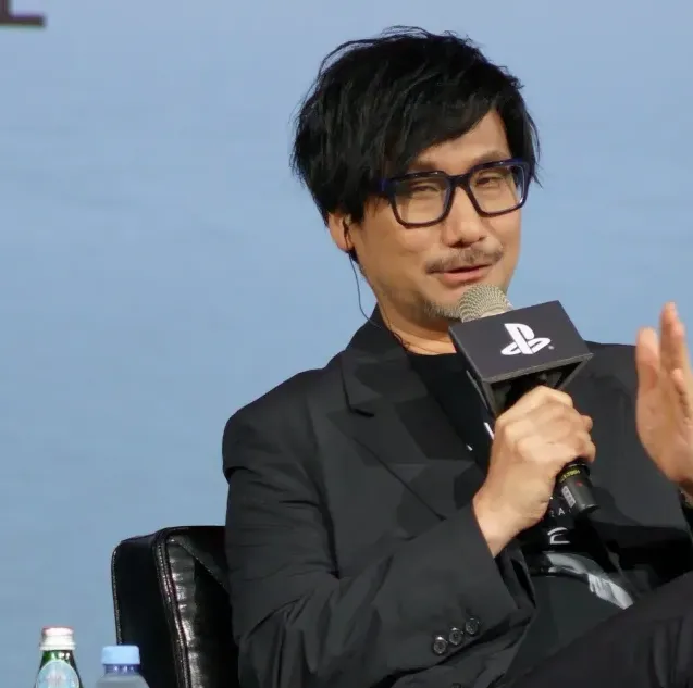 小岛秀夫与新川洋司的全球巡演活动《死亡搁浅2》发布会